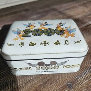 Tokyo Disneyland 2000 Tin Box